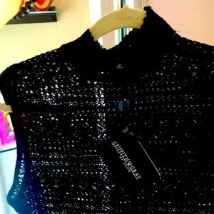 Sleeveless dress shirt